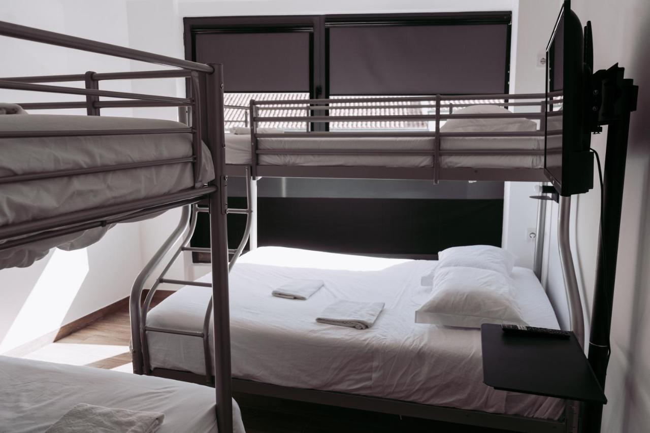 Хостел Middle Point Sardoal Экстерьер фото
