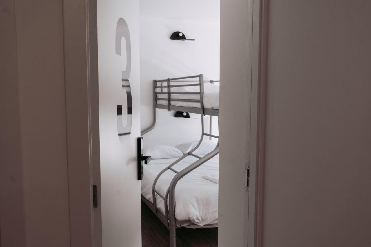 Хостел Middle Point Sardoal Экстерьер фото