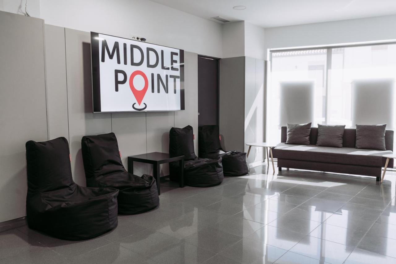 Хостел Middle Point Sardoal Экстерьер фото