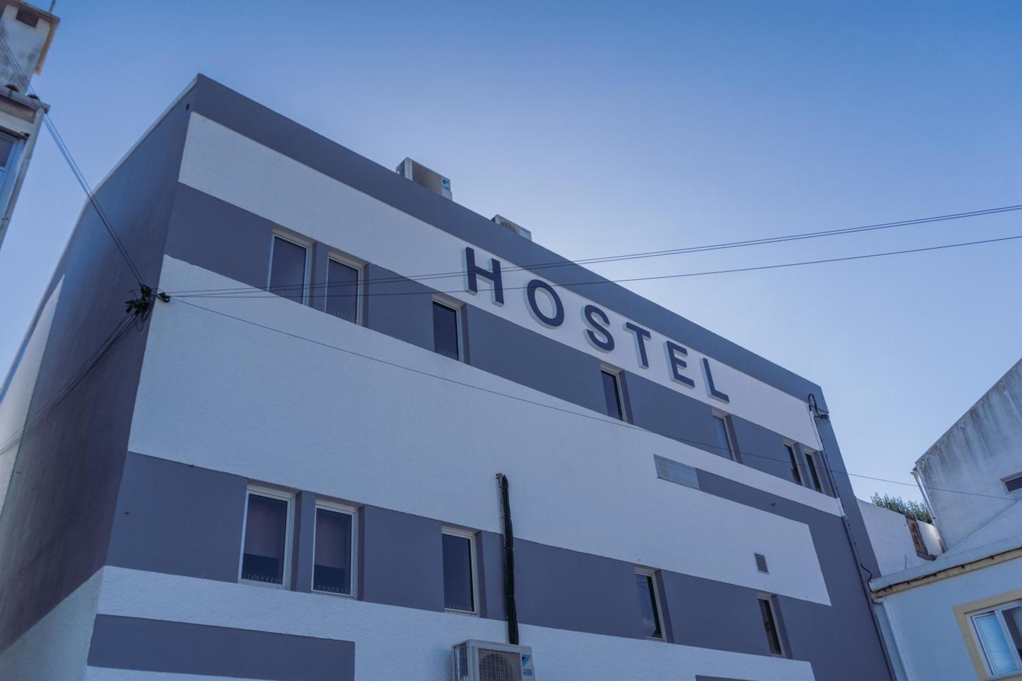Хостел Middle Point Sardoal Экстерьер фото